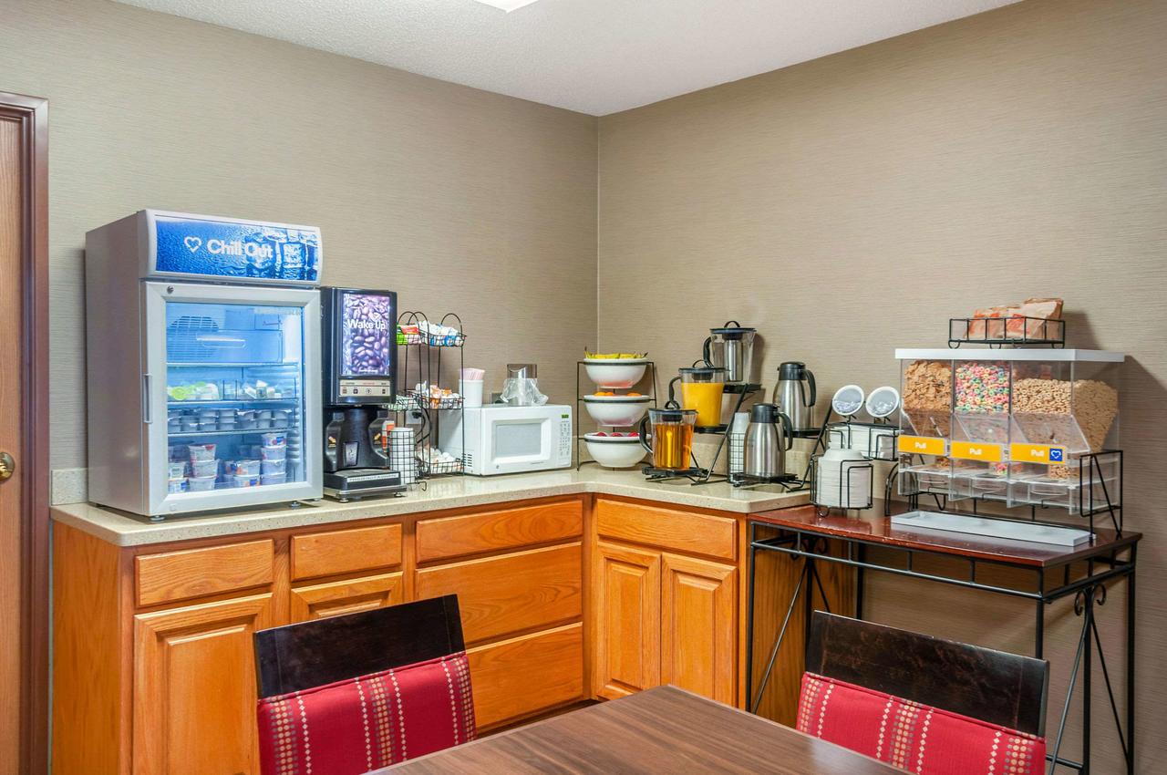 Comfort Inn Dyersville Near Field Of Dreams - thumb 20