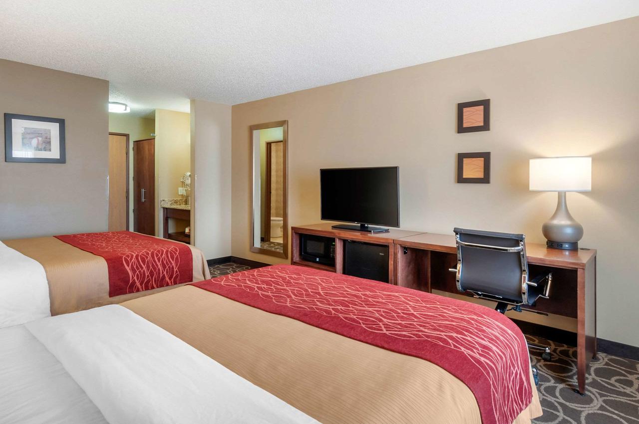Comfort Inn Dyersville Near Field Of Dreams - thumb 32