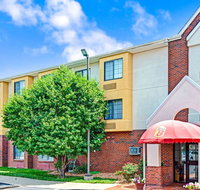 Super 8 by Wyndham Overland Park KC Area/Convention Center - Hotels Find