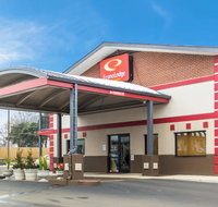 Econo Lodge Inn & Suites I-35 at Shawnee Mission - Hotels Find