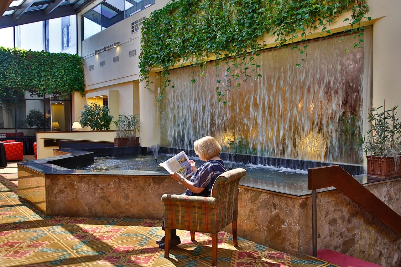 Capital Plaza Hotel - thumb 41