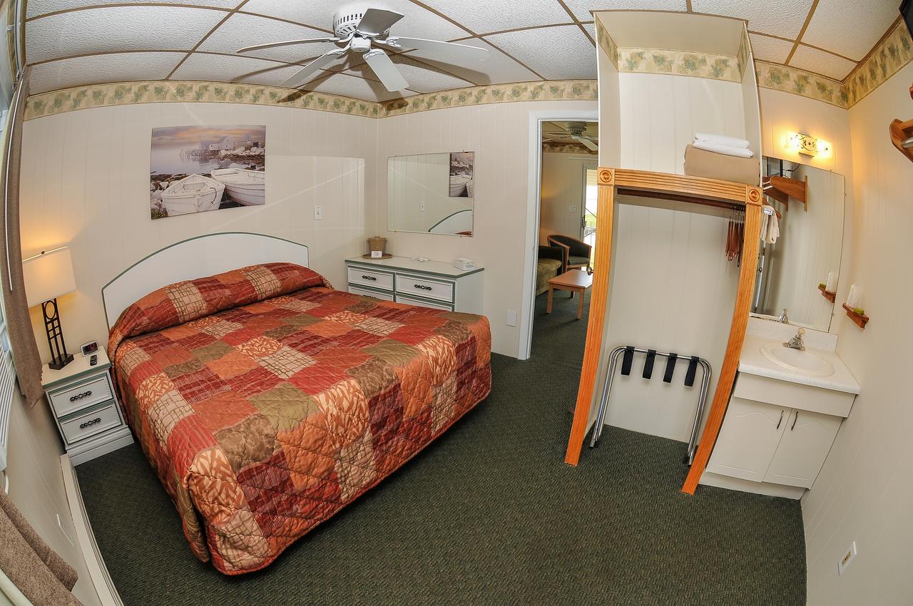 Friendship Oceanfront Suites - thumb 29