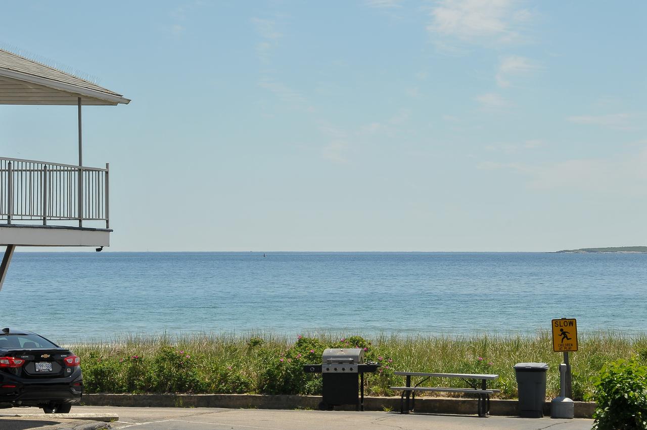 Friendship Oceanfront Suites - thumb 5