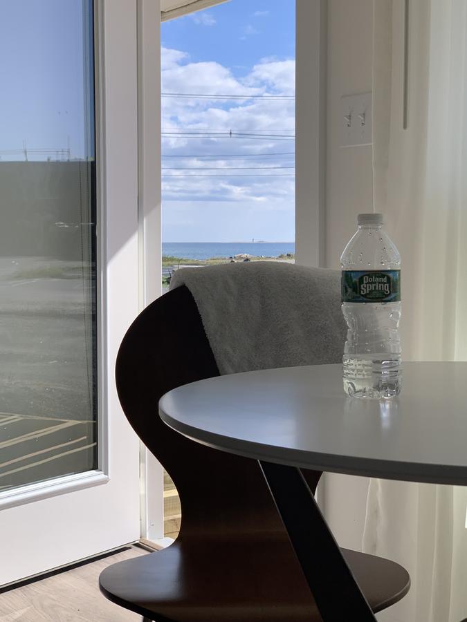 Breakwater Hotel - thumb 8