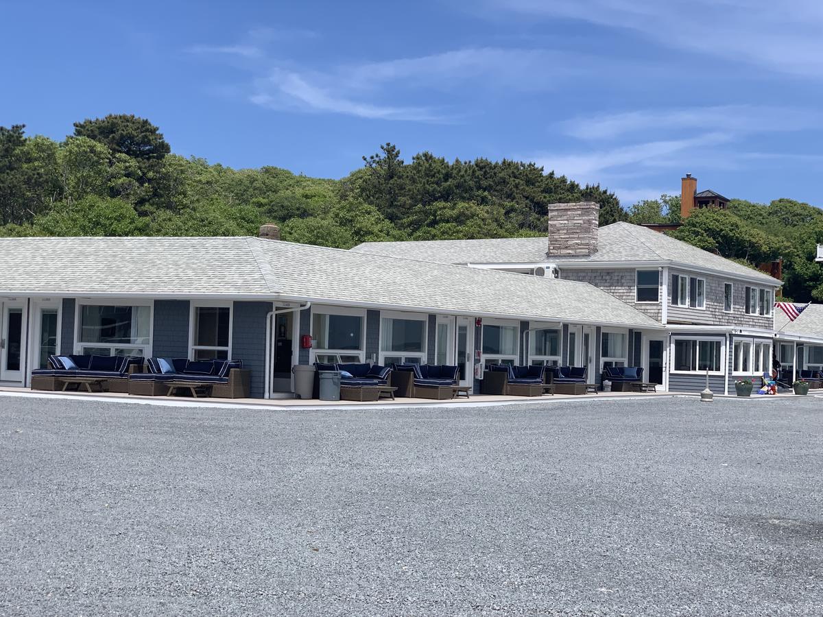 Breakwater Hotel - thumb 10