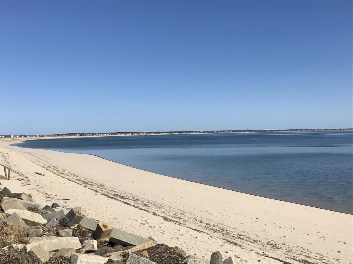 Breakwater Hotel - thumb 19