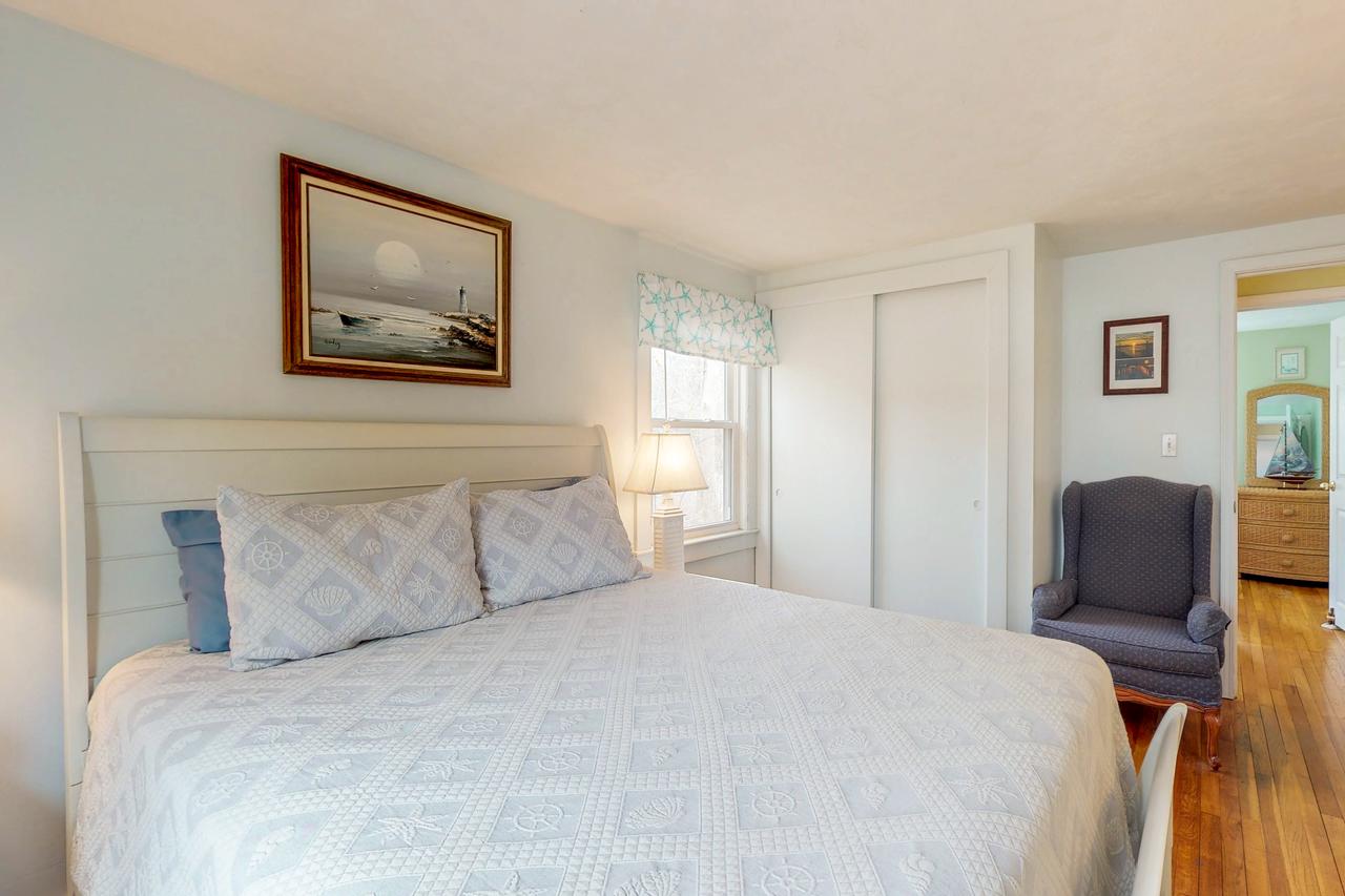 3 Bed 1 Bath Vacation Home In Hyannis - thumb 19