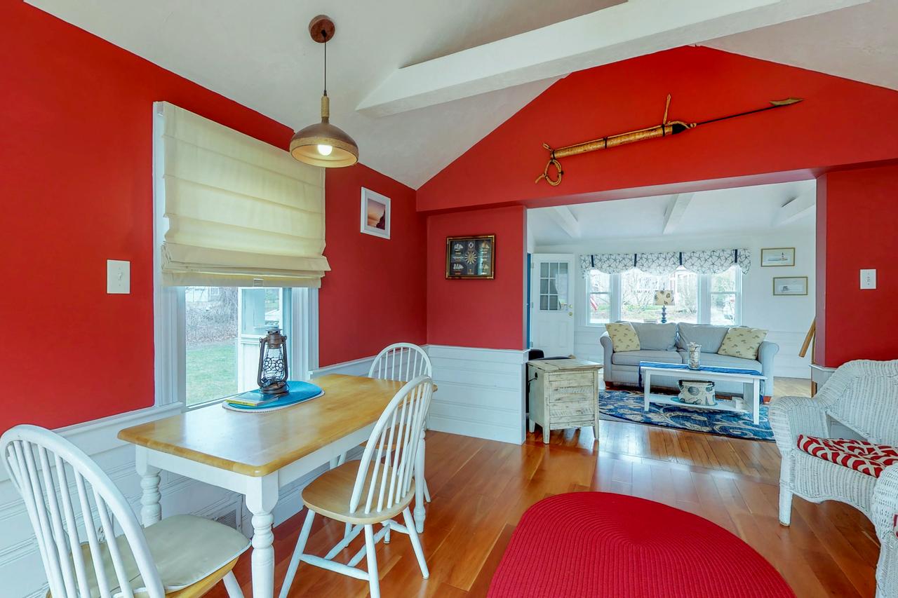 3 Bed 1 Bath Vacation Home In Hyannis - thumb 17