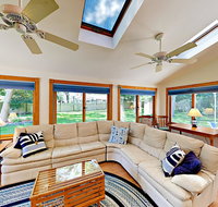 63 Harbor Road House - Hotels Find