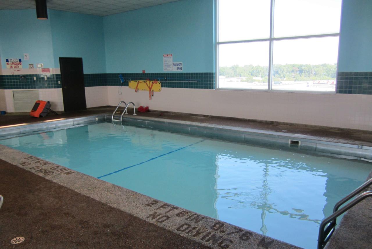 Days Inn & Suites By Wyndham Grand Rapids Near Downtown - thumb 9
