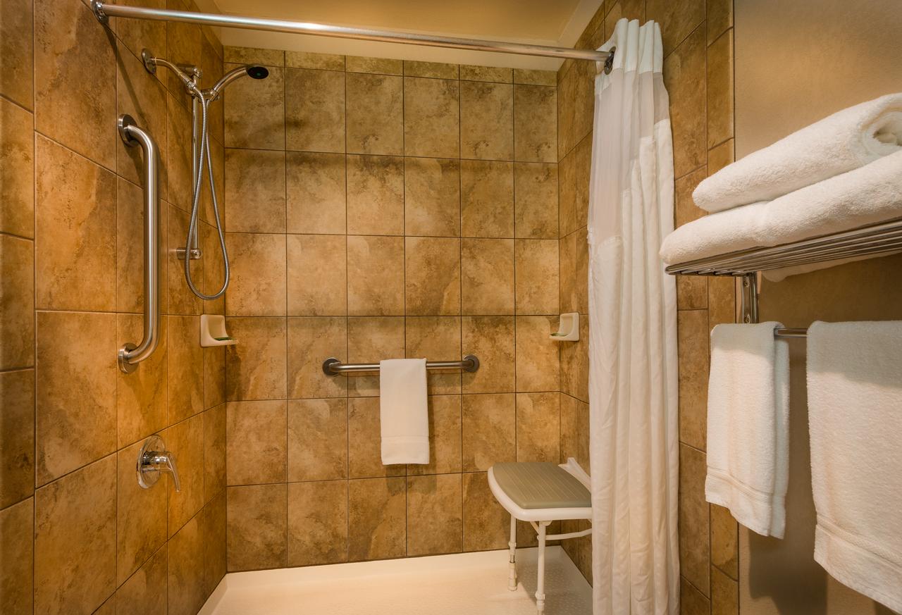 Holiday Inn Express Hotel & Suites South Haven - thumb 12