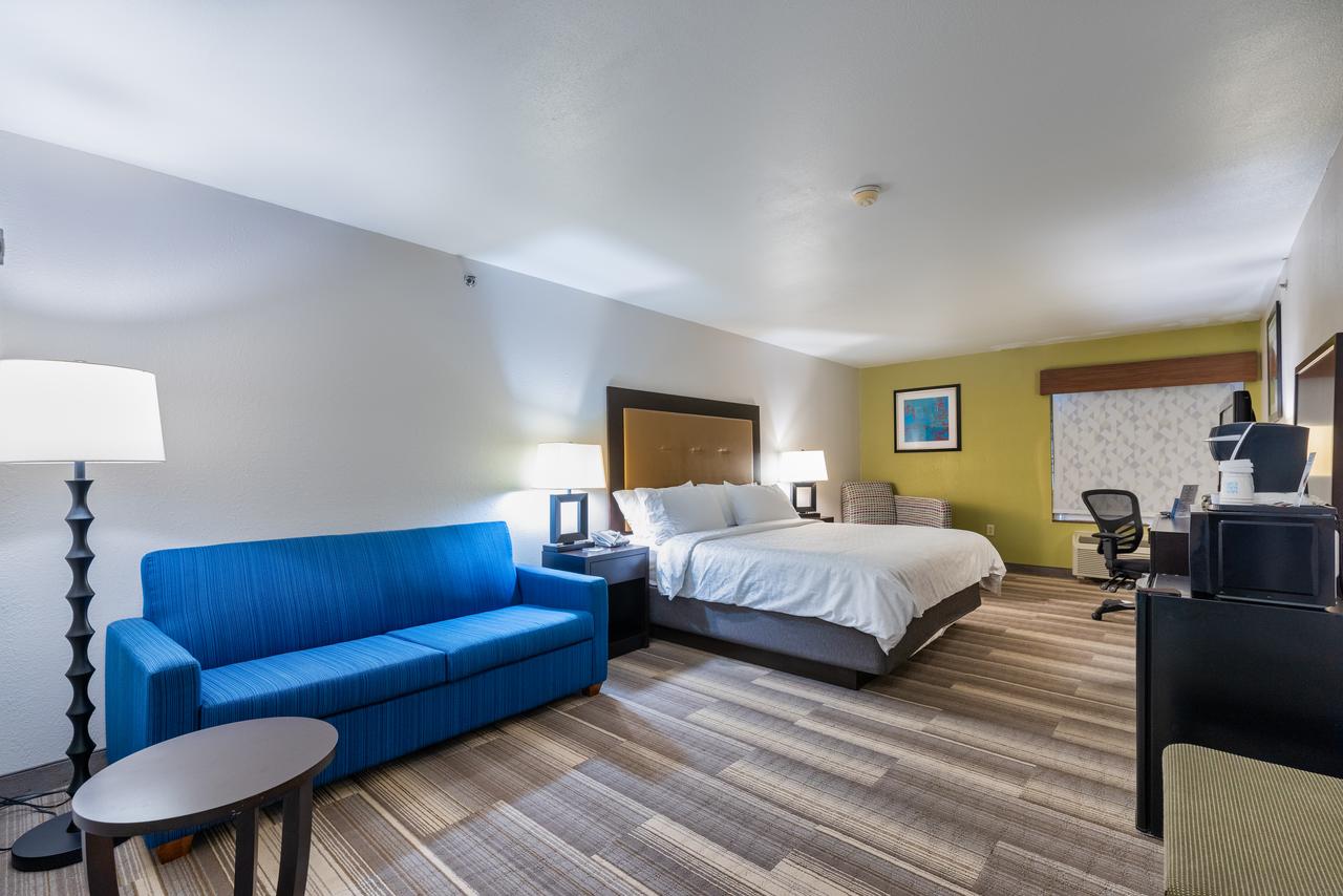 Holiday Inn Express Hotel & Suites South Haven - thumb 5