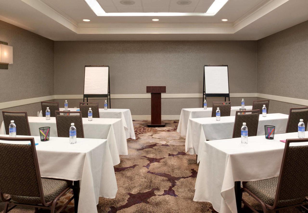 Detroit Marriott Livonia - thumb 13