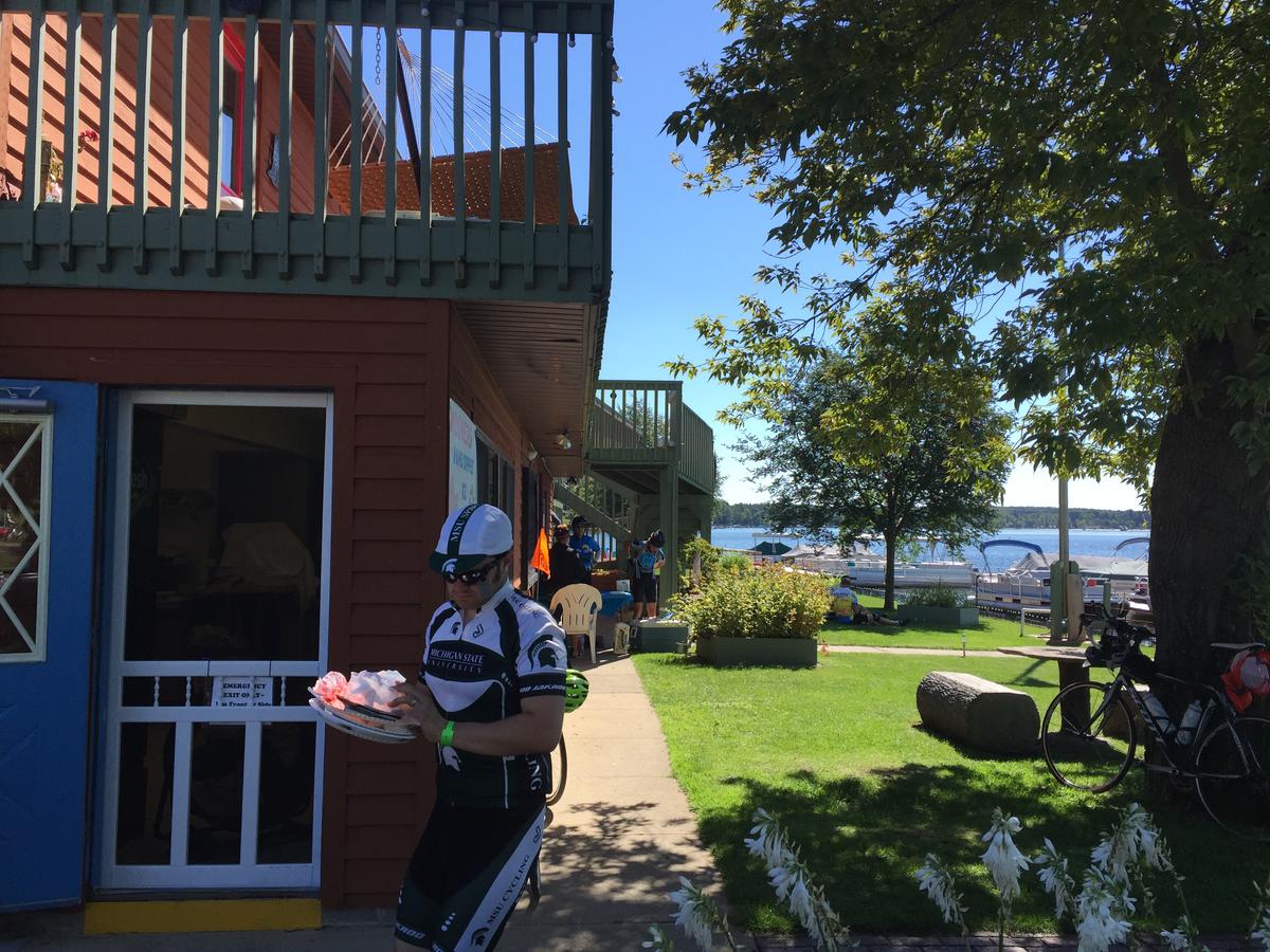 Fife Lake Lodging - thumb 1