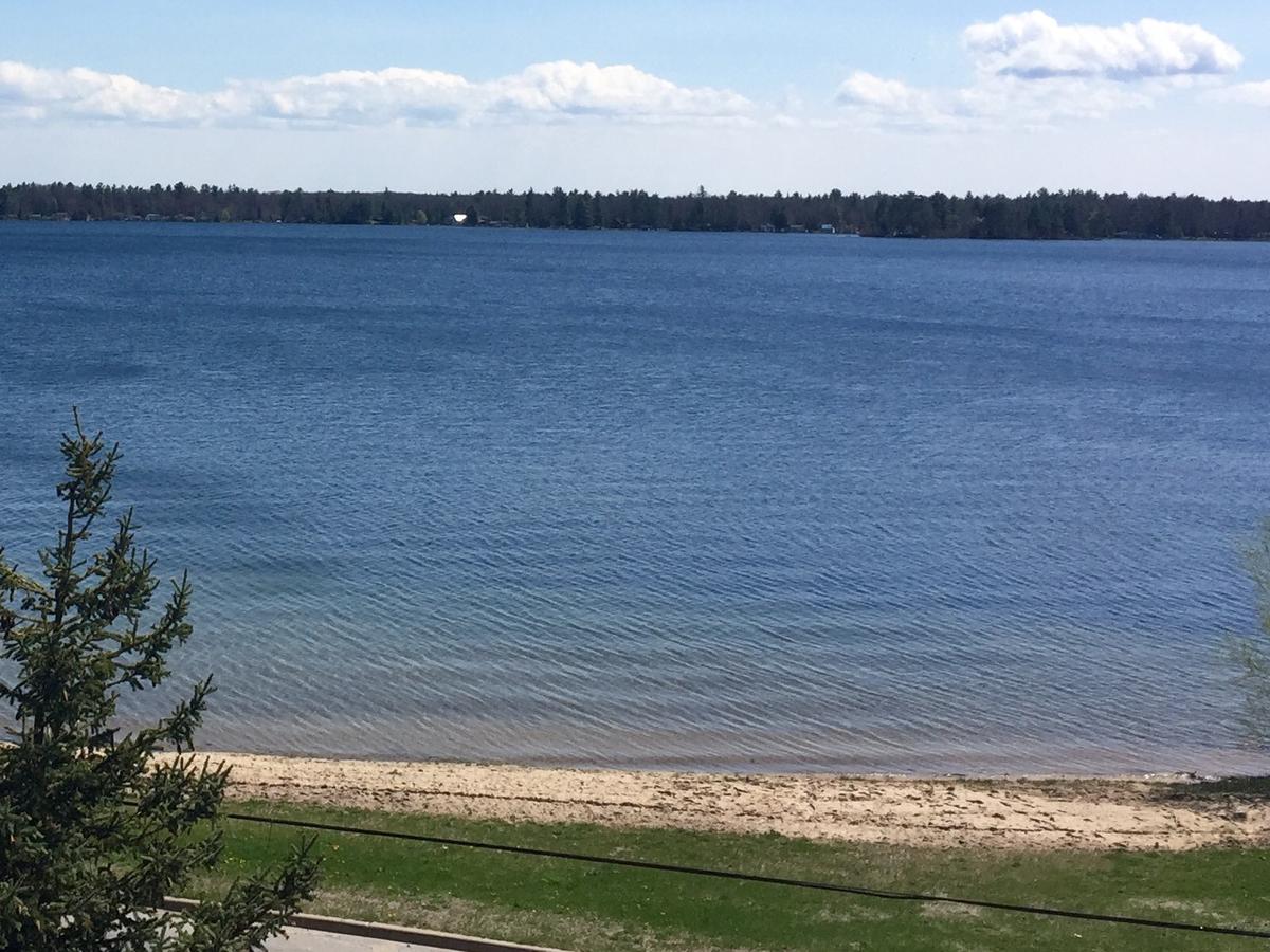 Fife Lake Lodging - thumb 0