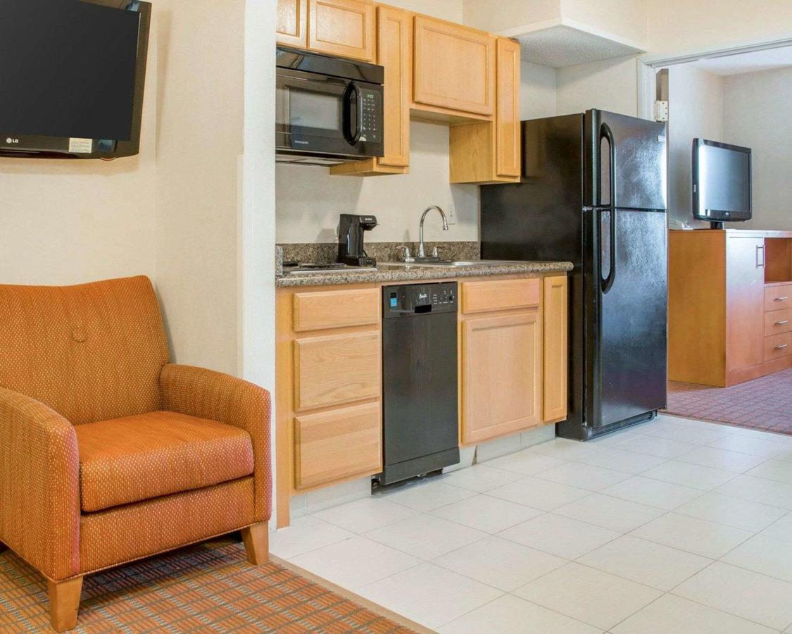 Comfort Suites Auburn Hills - thumb 8