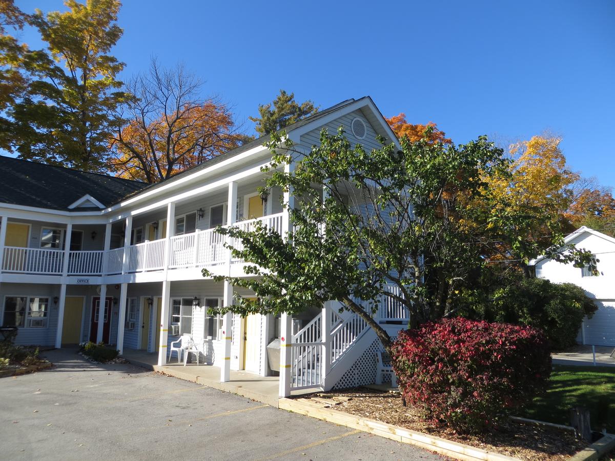 Empire Lakeshore Inn - thumb 16