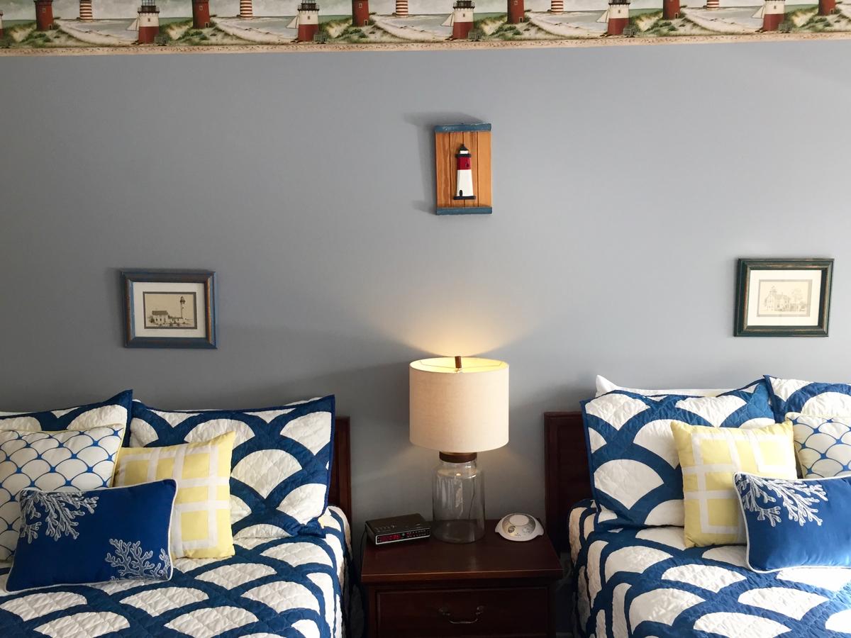 Empire Lakeshore Inn - thumb 11
