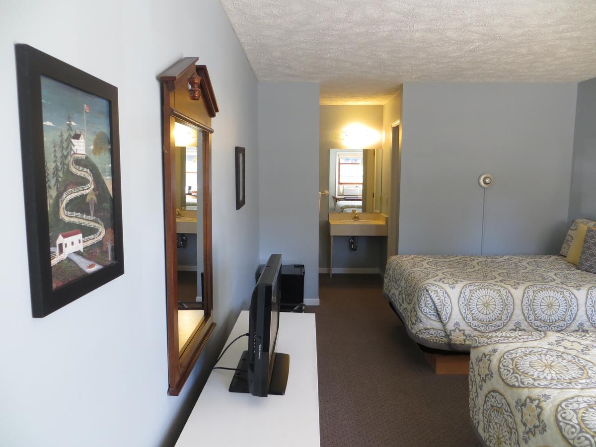 Empire Lakeshore Inn - thumb 32