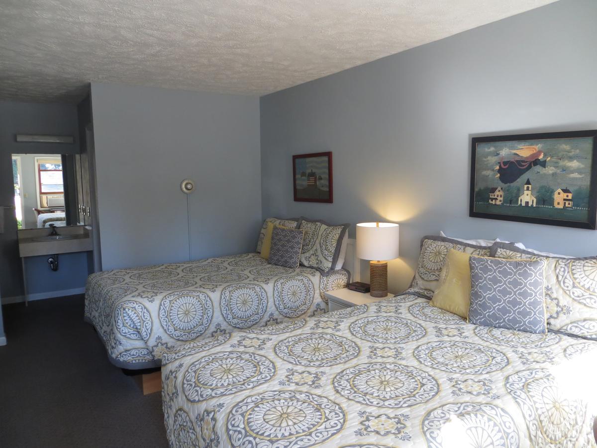 Empire Lakeshore Inn - thumb 27