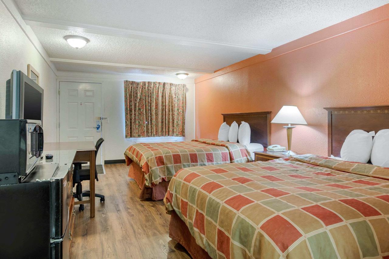 Rodeway Inn Auburn Hills - thumb 27