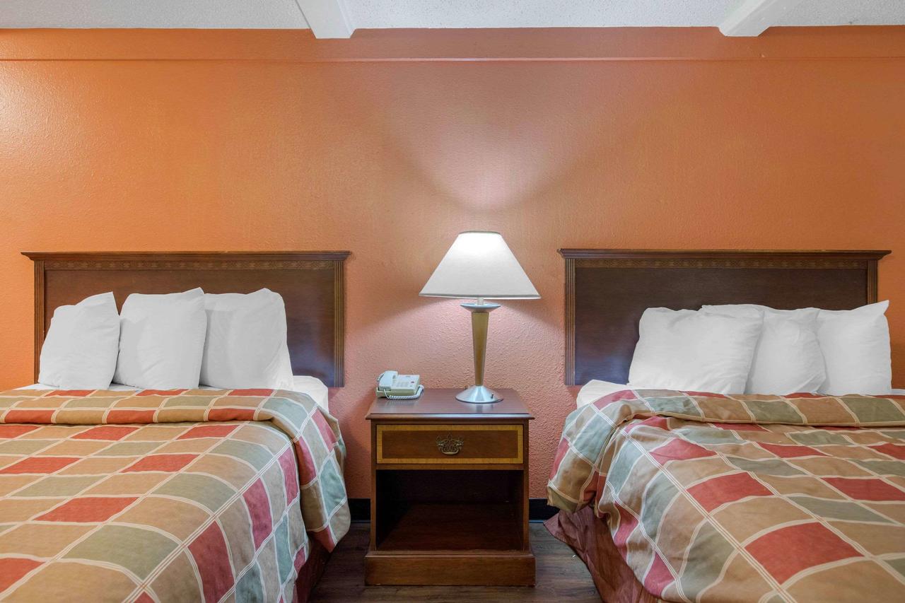 Rodeway Inn Auburn Hills - thumb 15