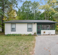 Goshorn Lake Cottage 2 - Hotels Find