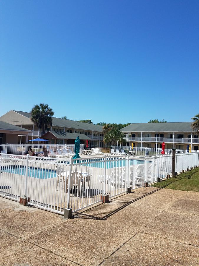 Super 8 By Wyndham Biloxi - thumb 2