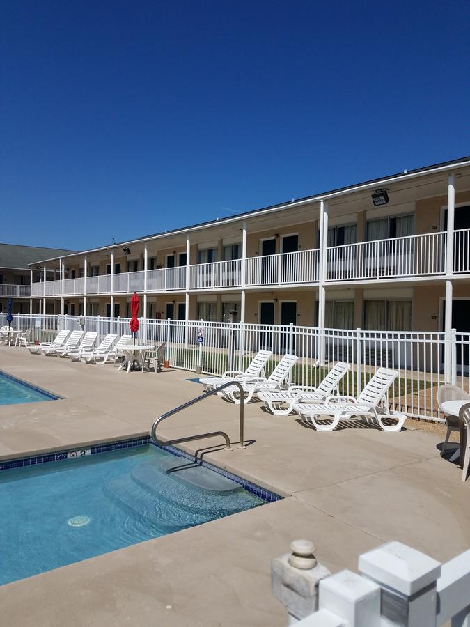 Super 8 By Wyndham Biloxi - thumb 1