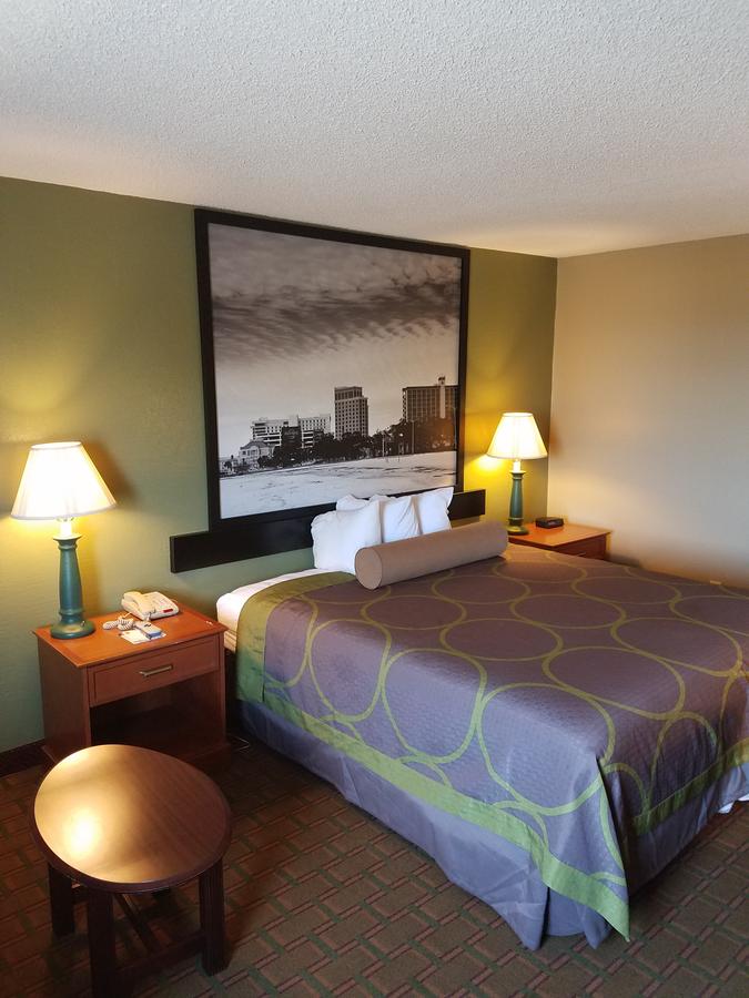 Super 8 By Wyndham Biloxi - thumb 4
