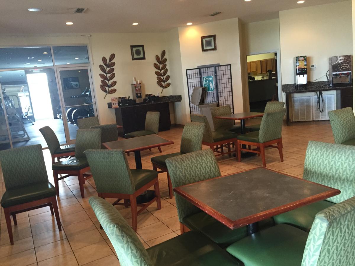 Super 8 By Wyndham Biloxi - thumb 41