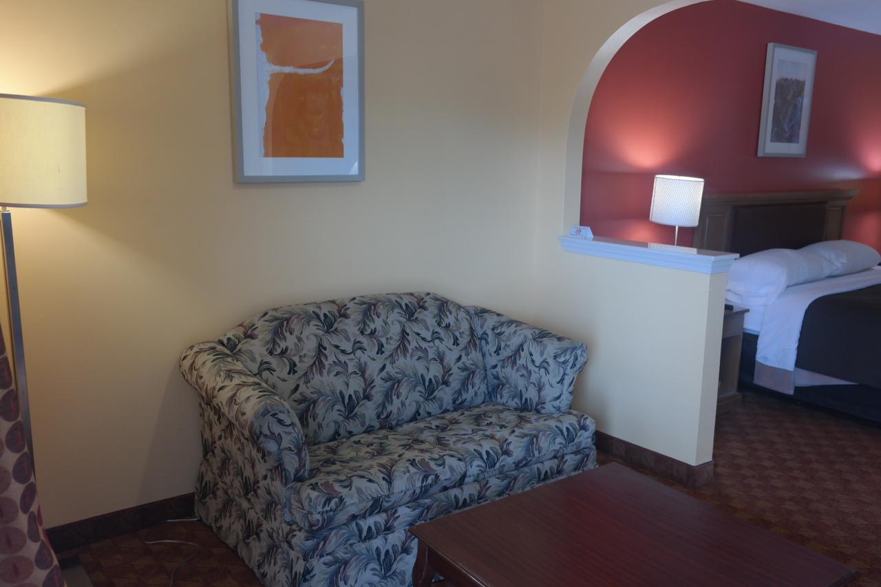 Legacy Inn & Suites - thumb 8