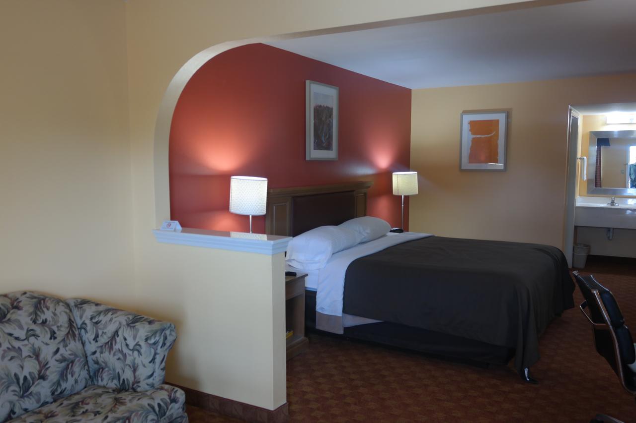 Legacy Inn & Suites - thumb 3