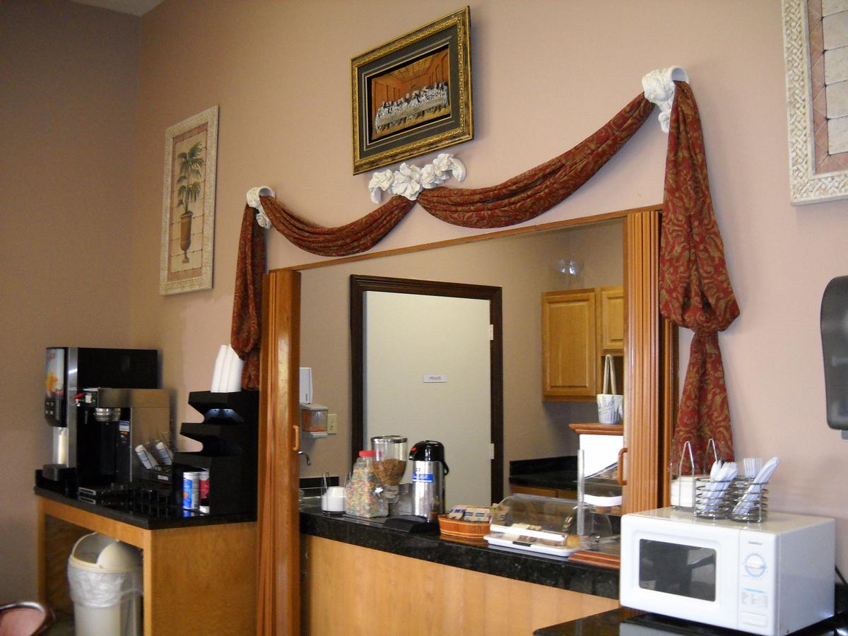 Legacy Inn & Suites - thumb 4