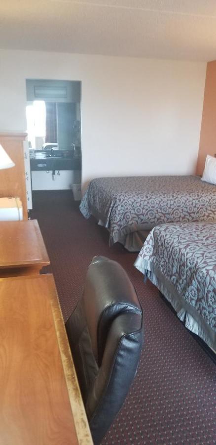 Americas Best Value Inn - thumb 12