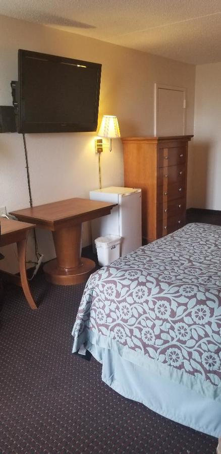 Americas Best Value Inn - thumb 13