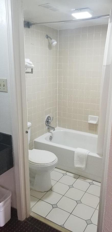 Americas Best Value Inn - thumb 9