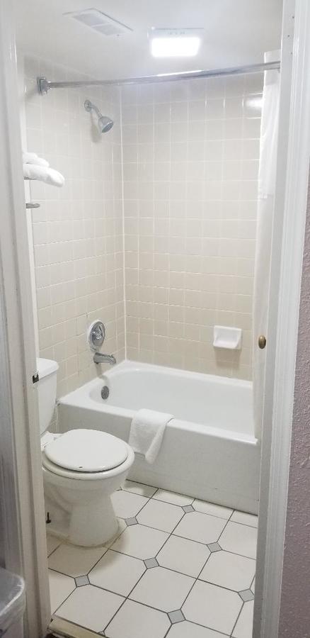 Americas Best Value Inn - thumb 11