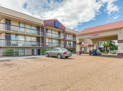 OYO Hotel Jackson North I-55