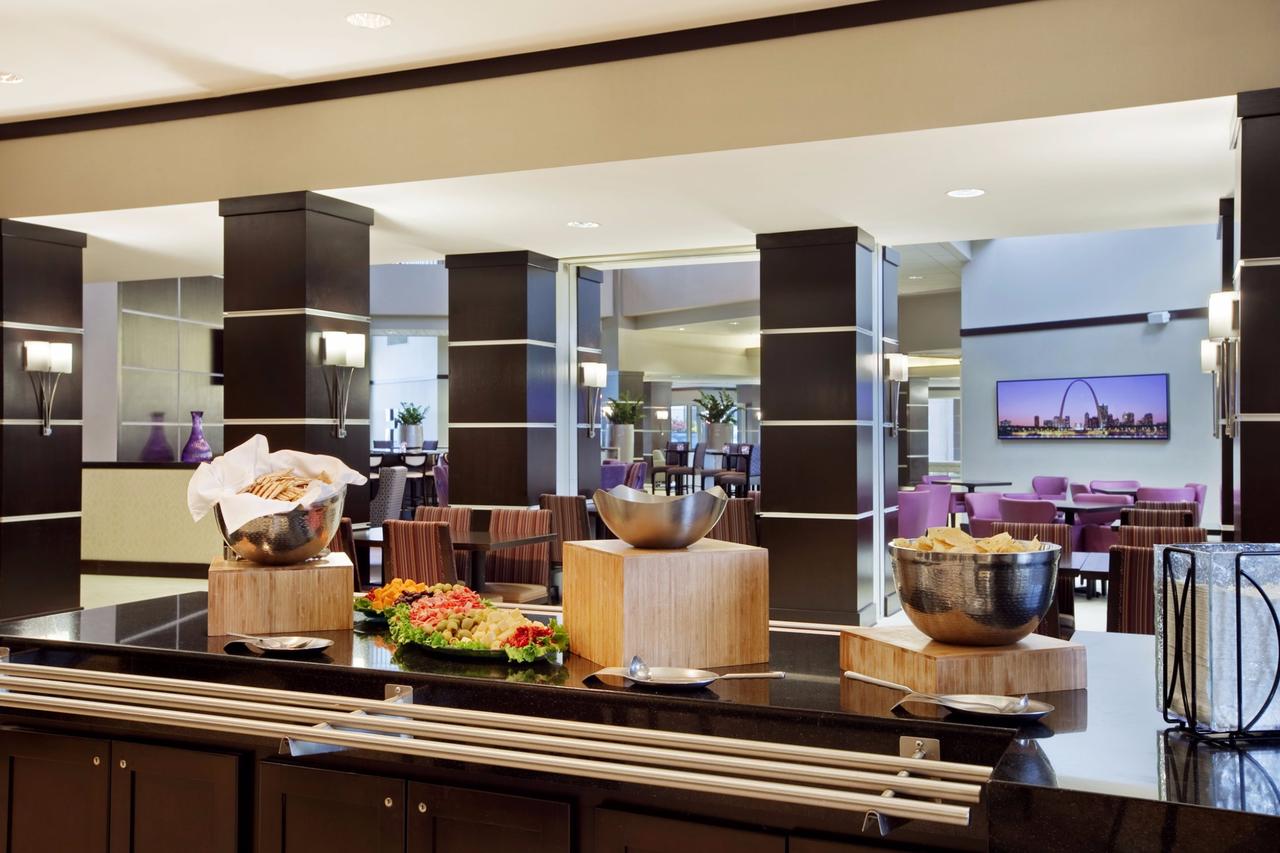 Embassy Suites St. Louis - Airport - thumb 23
