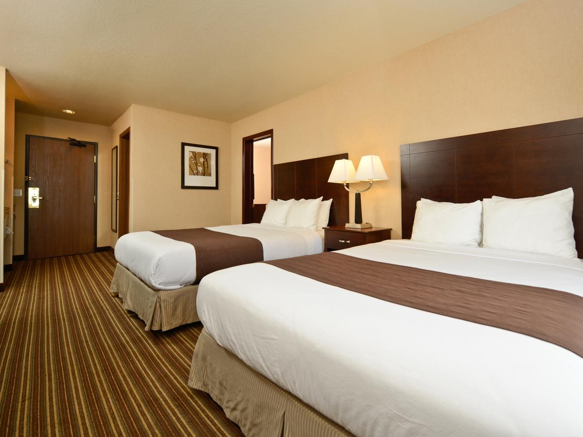Yellowstone West Gate Hotel - thumb 24