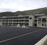 Yellowstone Big Rock Inn - Hotels Find