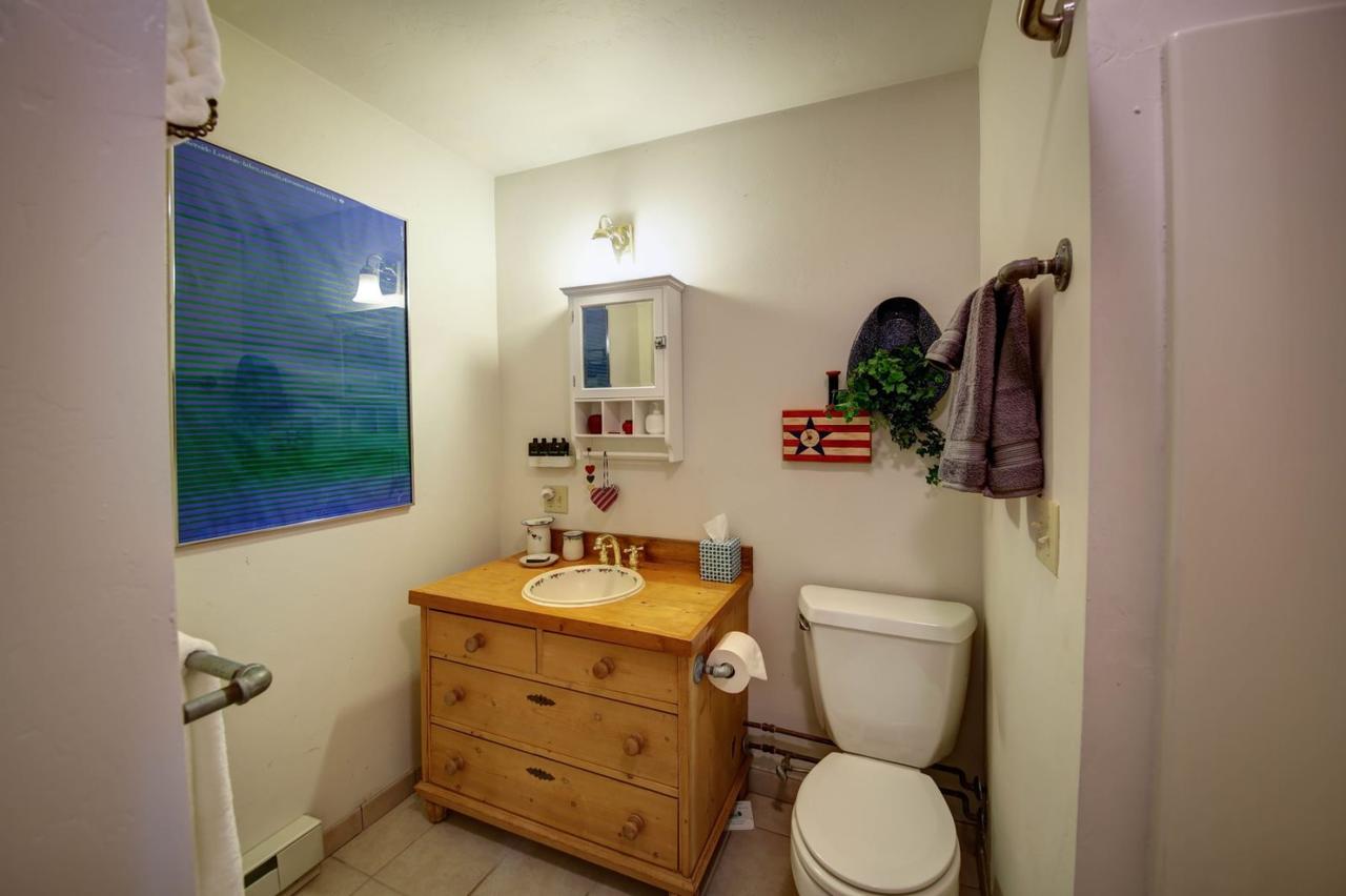 Big Sky - Fly Fishing Cottage - thumb 16