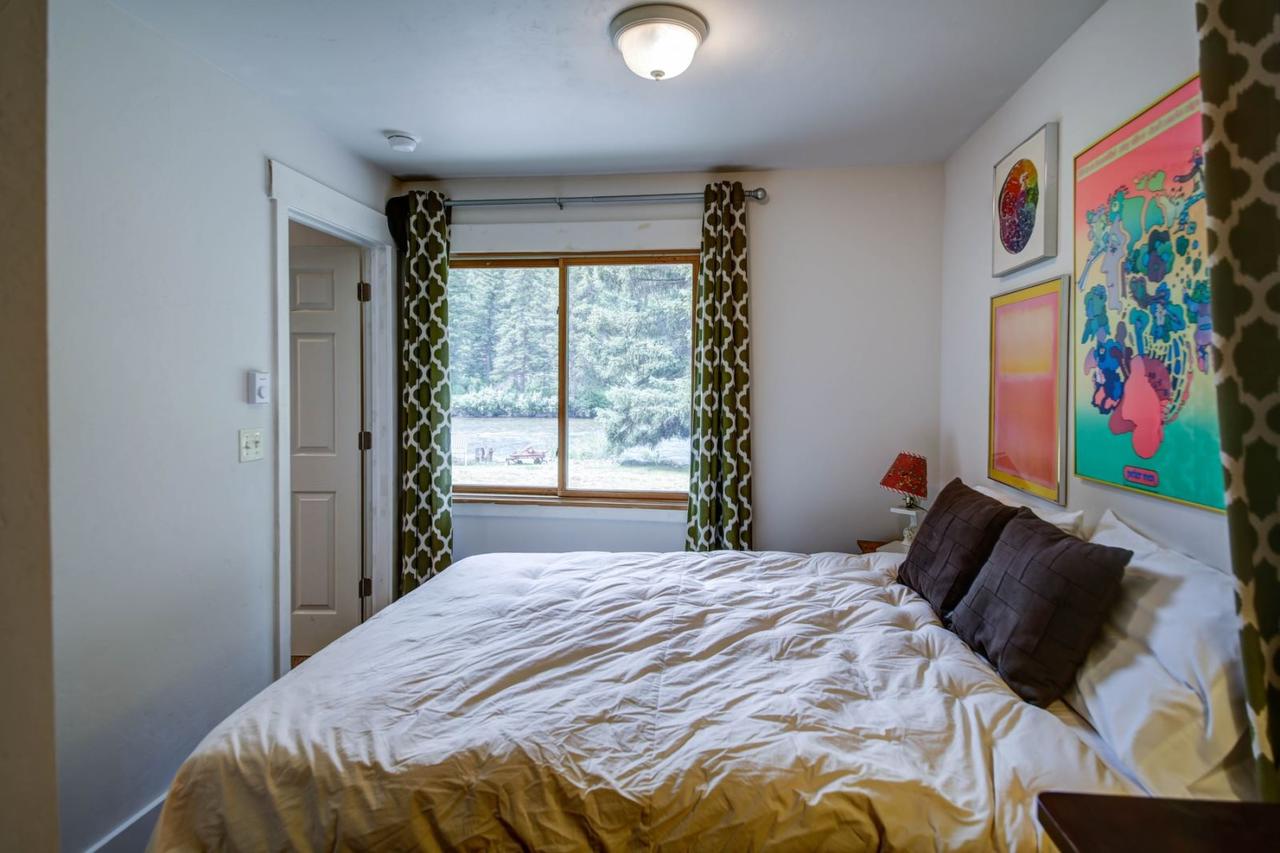 Big Sky - Fly Fishing Cottage - thumb 15