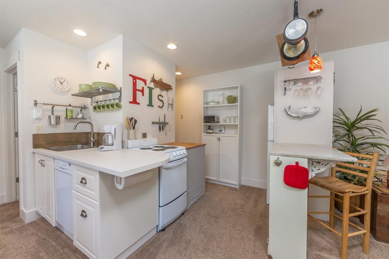 Big Sky - Fly Fishing Cottage - thumb 5