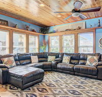 VW67 - Whale of a Time - Hotels Find