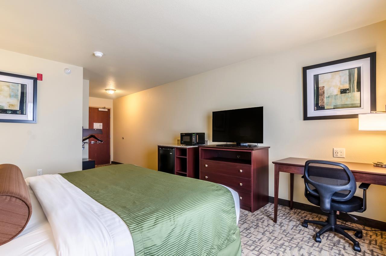 Cobblestone Hotel & Suites - McCook - thumb 33