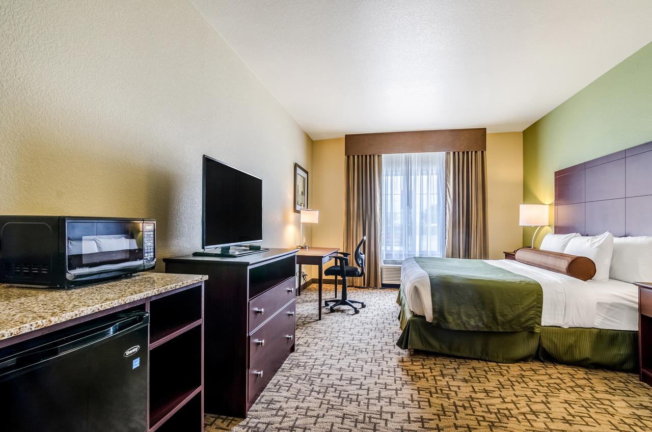 Cobblestone Hotel & Suites - McCook - thumb 28