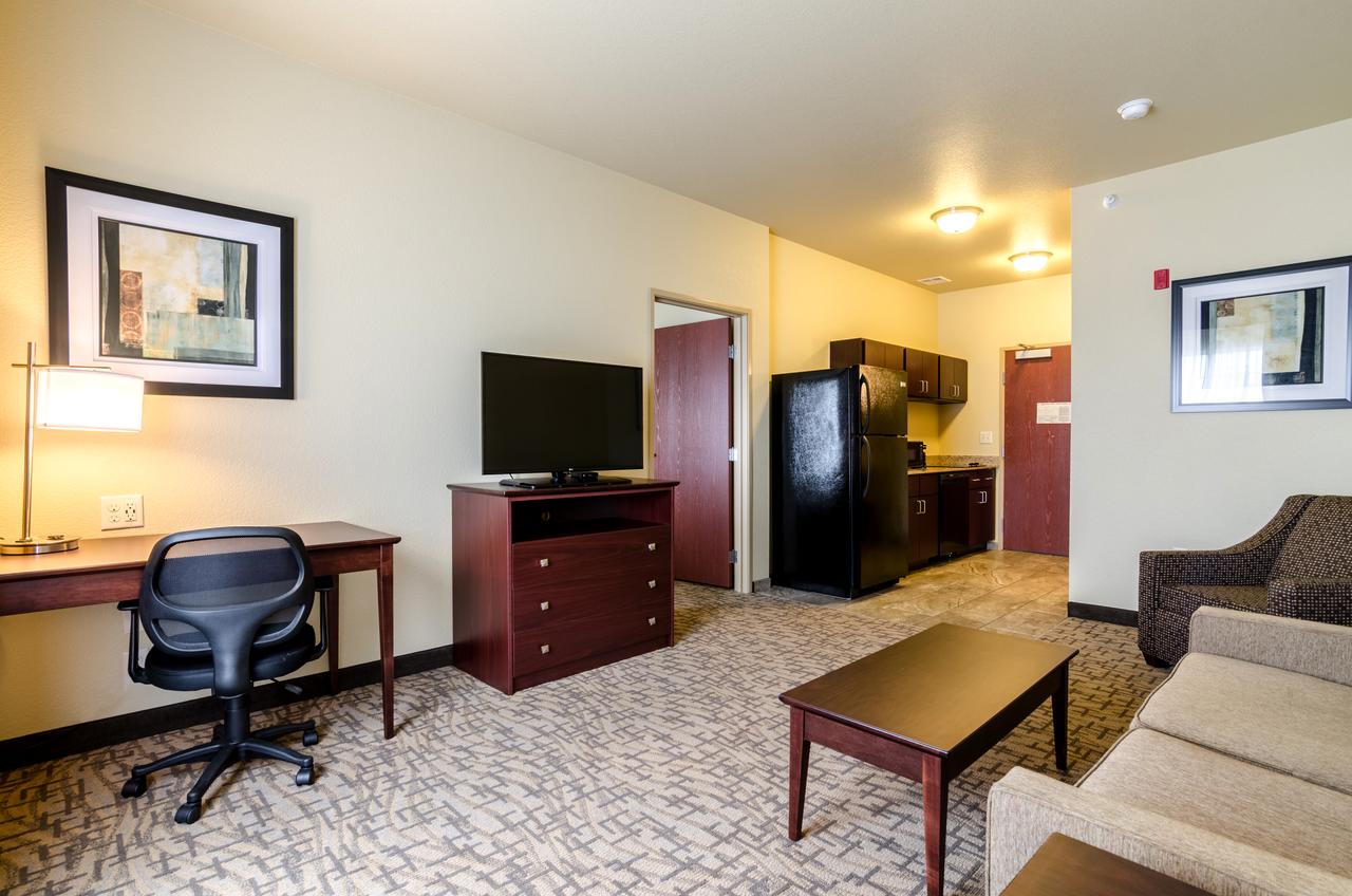 Cobblestone Hotel & Suites - McCook - thumb 18