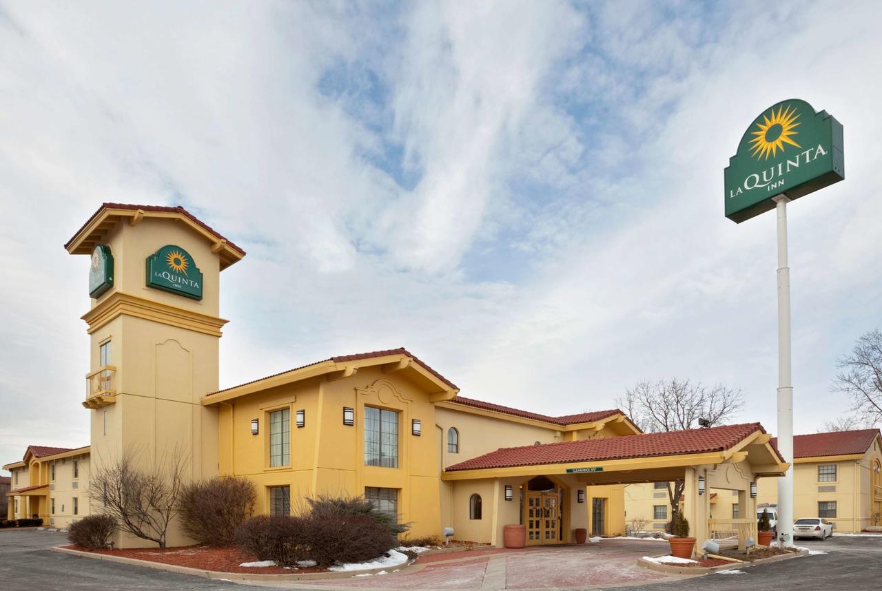 La Quinta Inn By Wyndham Omaha West - thumb 0